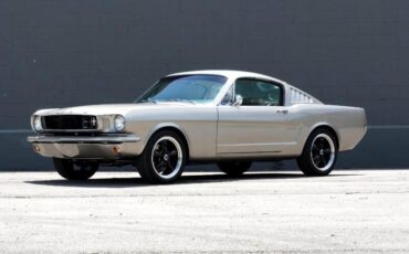 Ford-Mustang-1965-Coupe-8
