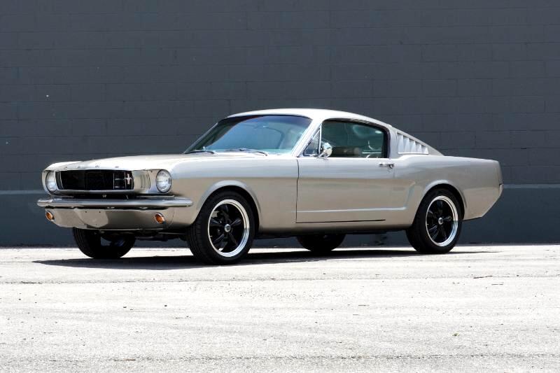 Ford-Mustang-1965-Coupe-8