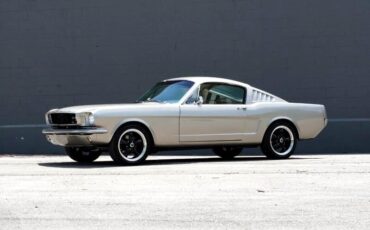Ford-Mustang-1965-Coupe-9