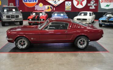 Ford-Mustang-1965-Fastback-10