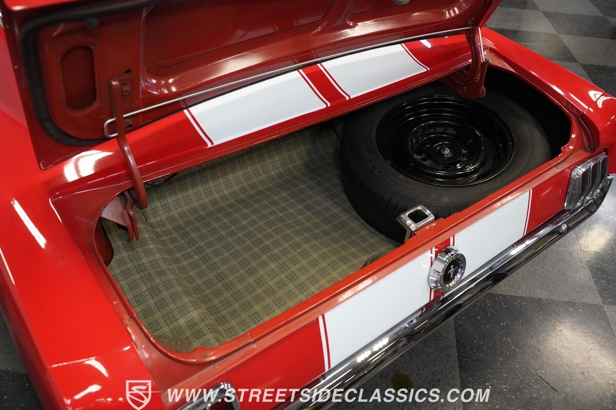 Ford-Mustang-1965-Fastback-10