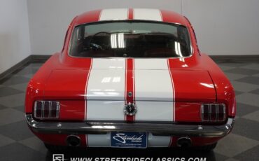 Ford-Mustang-1965-Fastback-11