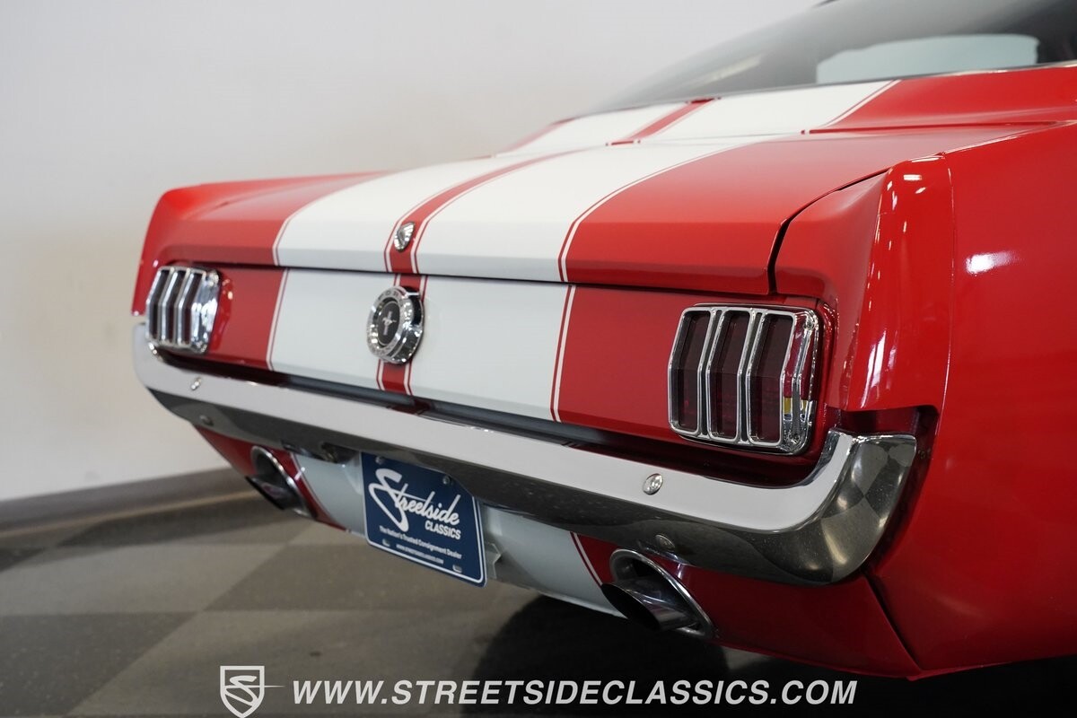 Ford-Mustang-1965-Fastback-13