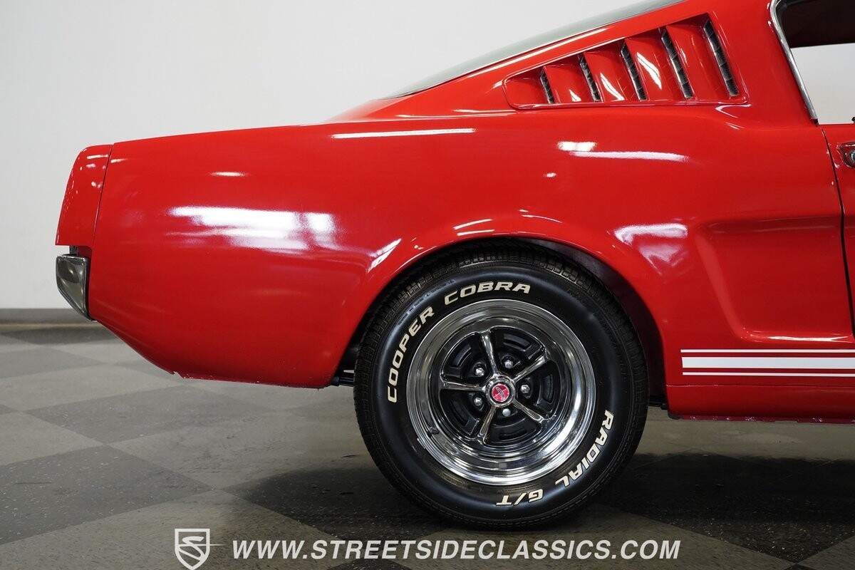 Ford-Mustang-1965-Fastback-14