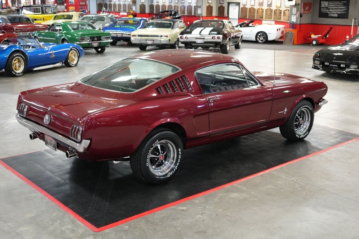 Ford-Mustang-1965-Fastback-14