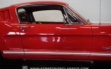 Ford-Mustang-1965-Fastback-15