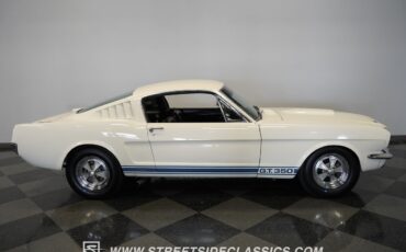 Ford-Mustang-1965-Fastback-18