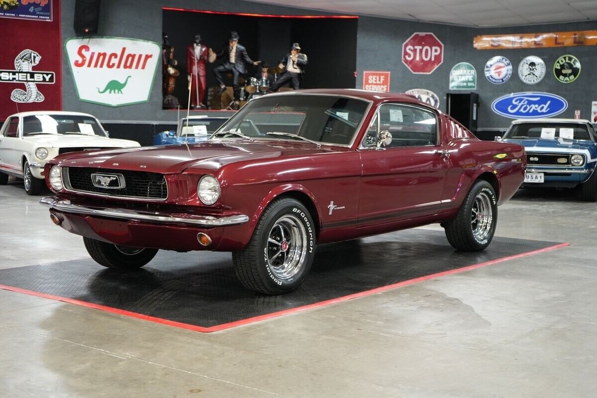 Ford-Mustang-1965-Fastback-18