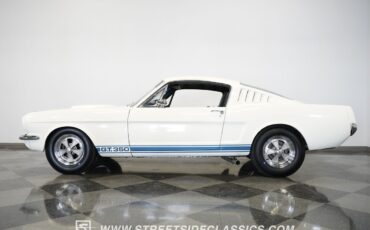 Ford-Mustang-1965-Fastback-2