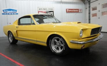 Ford-Mustang-1965-Fastback-20