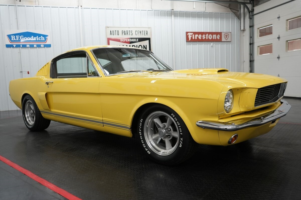 Ford-Mustang-1965-Fastback-20