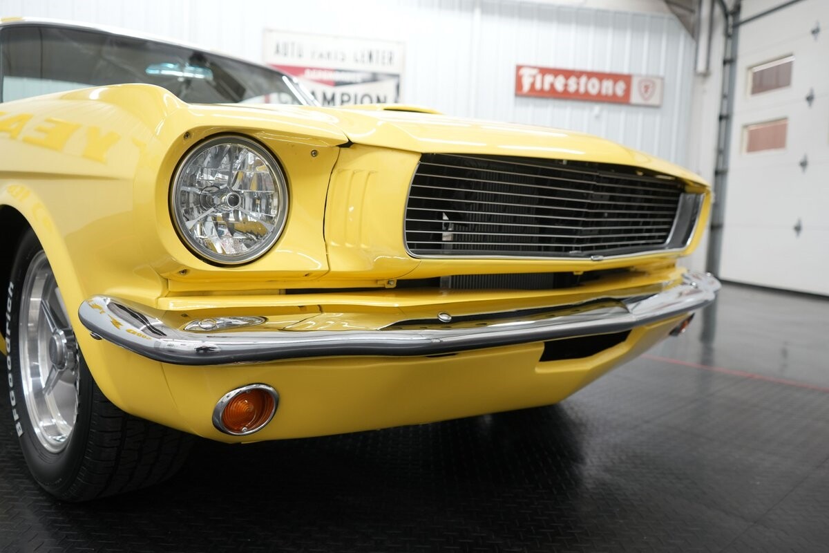 Ford-Mustang-1965-Fastback-23