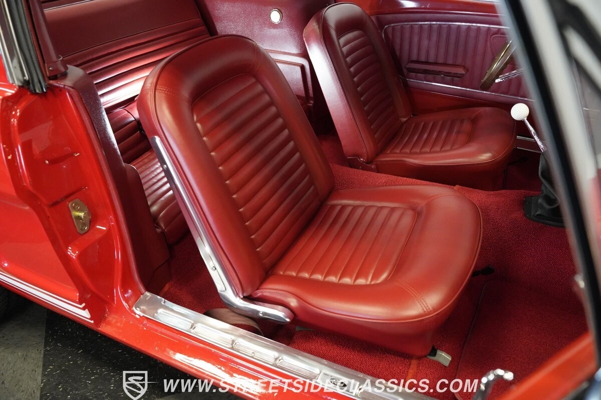 Ford-Mustang-1965-Fastback-26