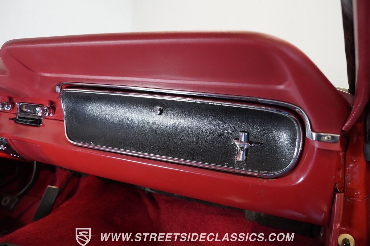 Ford-Mustang-1965-Fastback-27