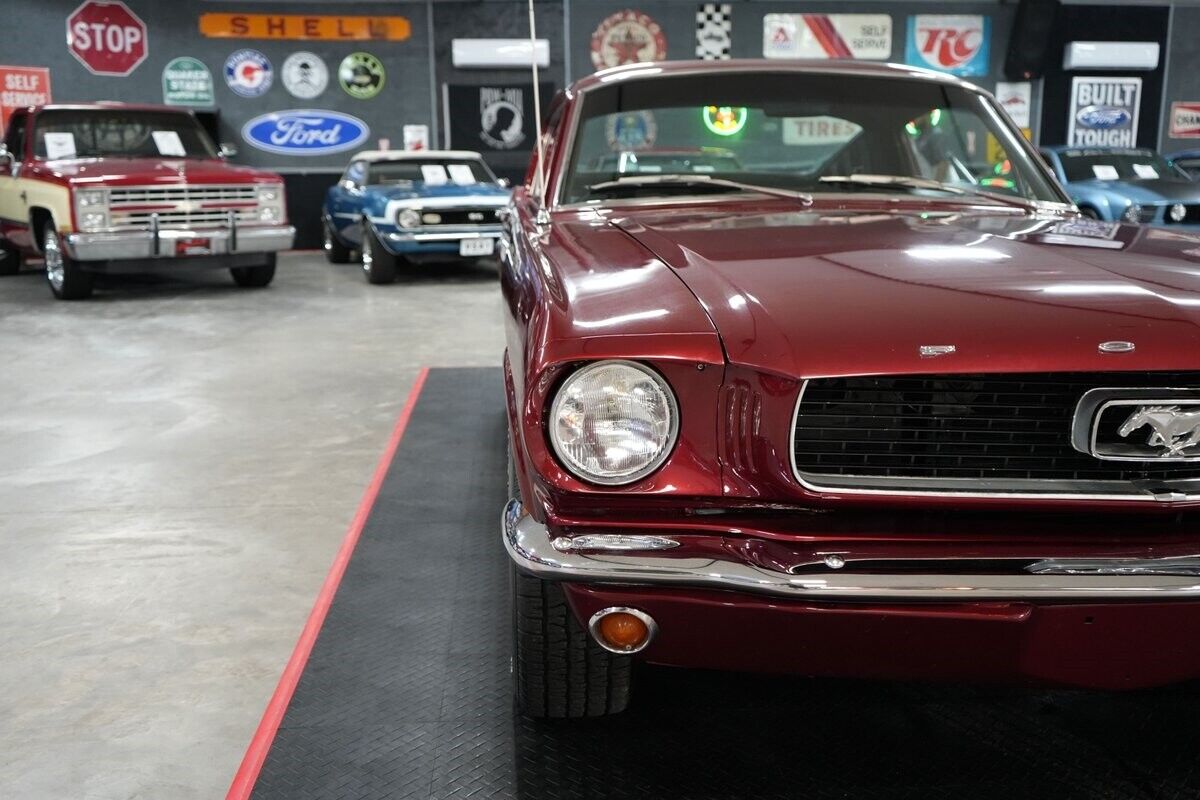 Ford-Mustang-1965-Fastback-28