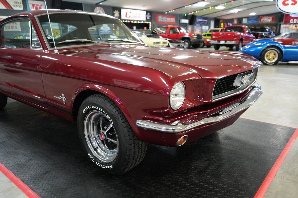 Ford-Mustang-1965-Fastback-29