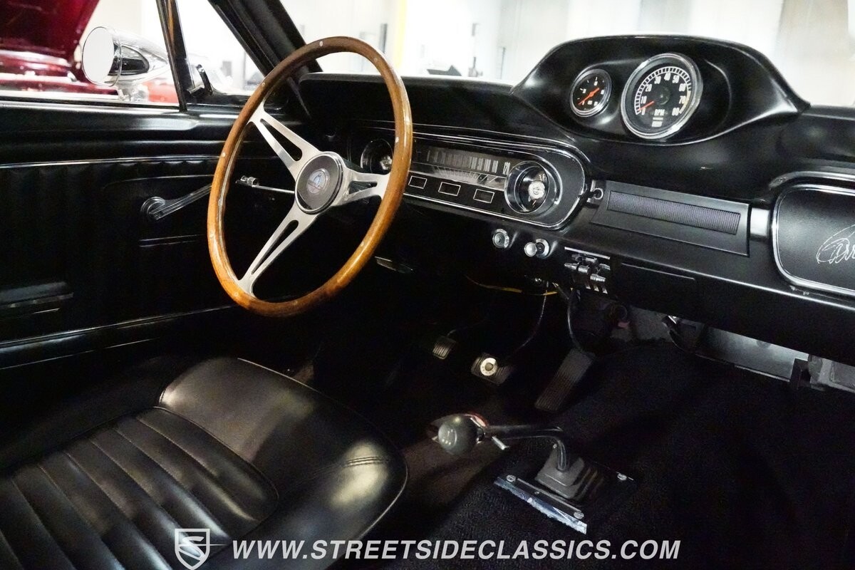 Ford-Mustang-1965-Fastback-30