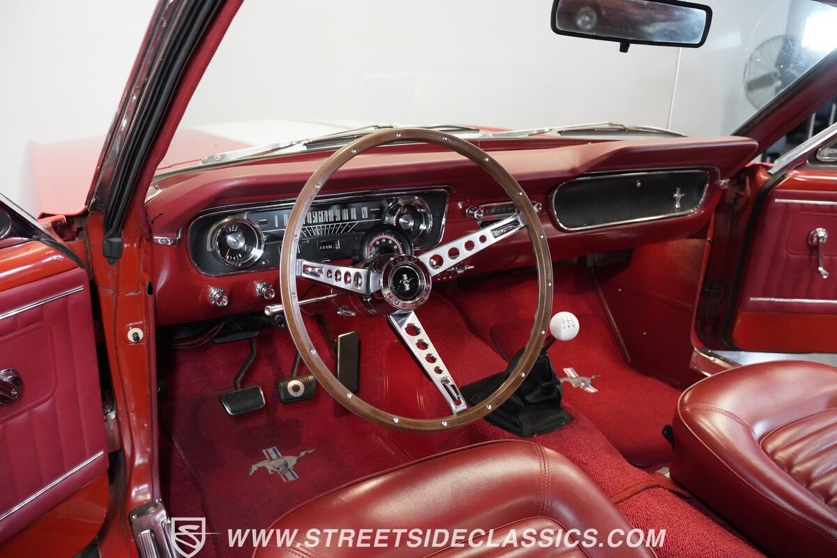 Ford-Mustang-1965-Fastback-32