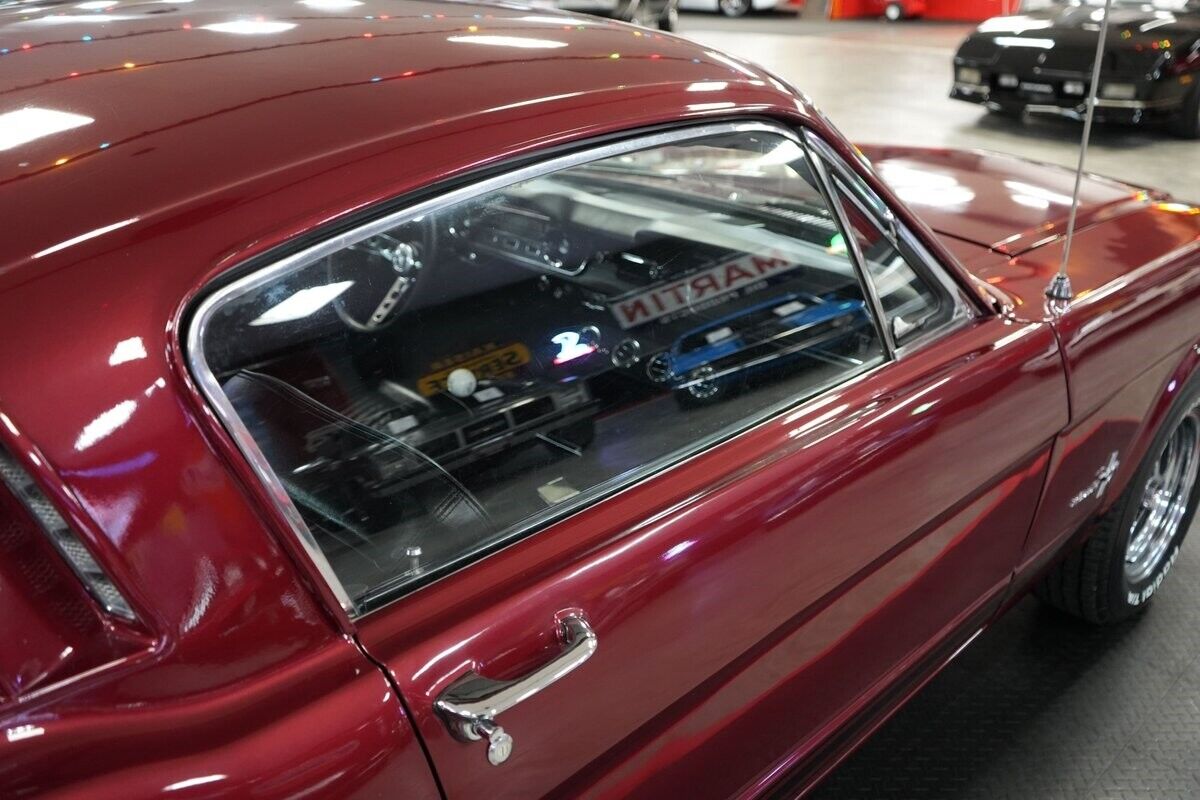 Ford-Mustang-1965-Fastback-35
