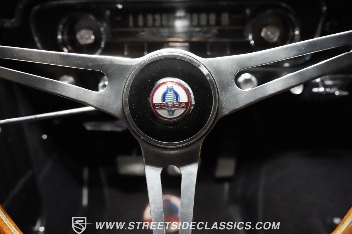 Ford-Mustang-1965-Fastback-36