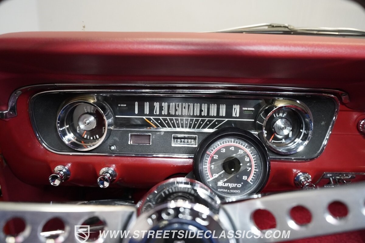 Ford-Mustang-1965-Fastback-37