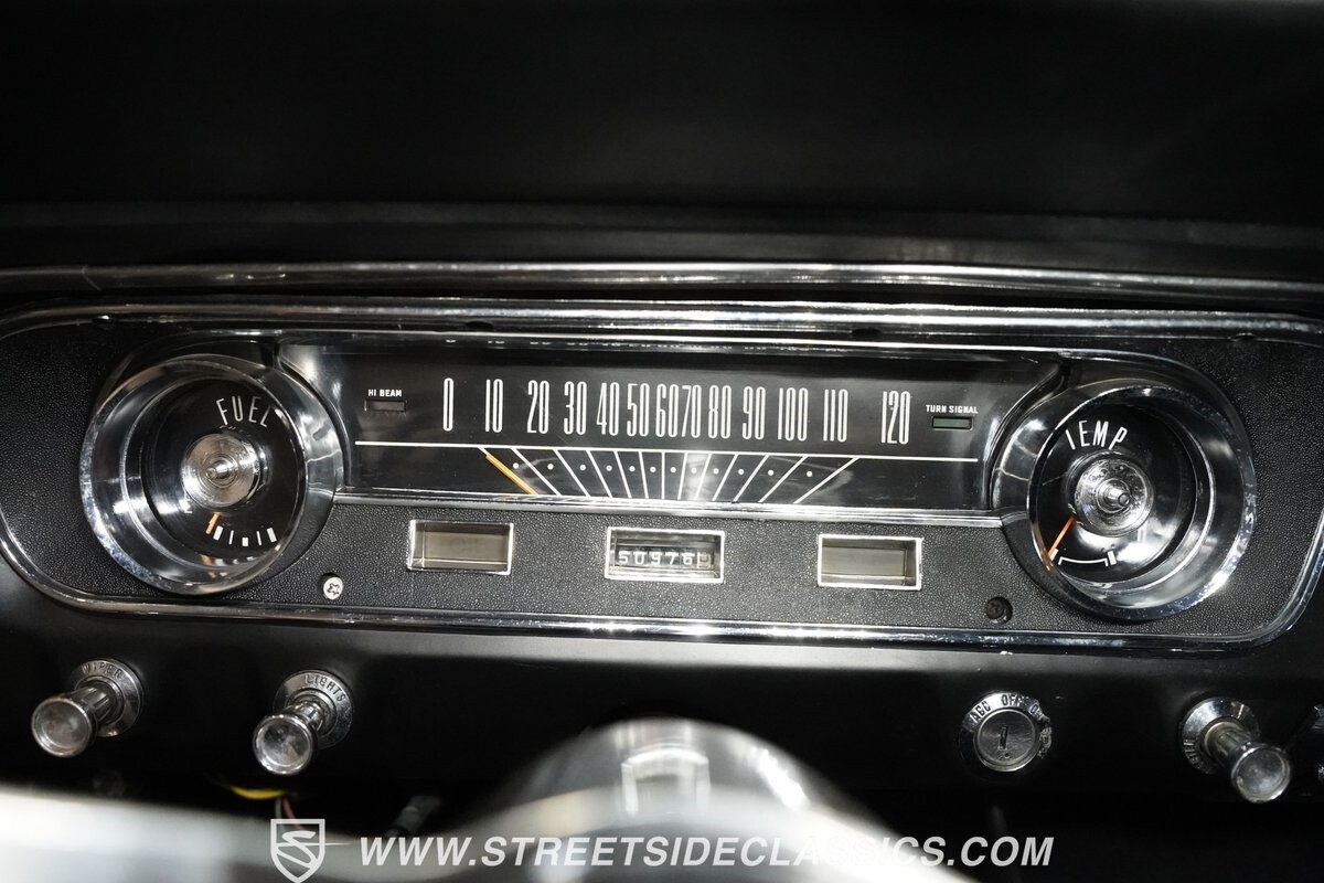 Ford-Mustang-1965-Fastback-37