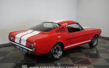 Ford-Mustang-1965-Fastback-39