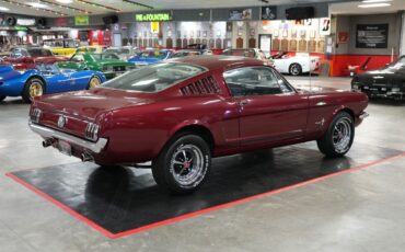 Ford-Mustang-1965-Fastback-5