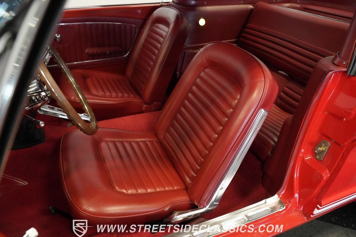 Ford-Mustang-1965-Fastback-5