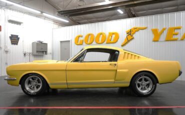 Ford-Mustang-1965-Fastback-5