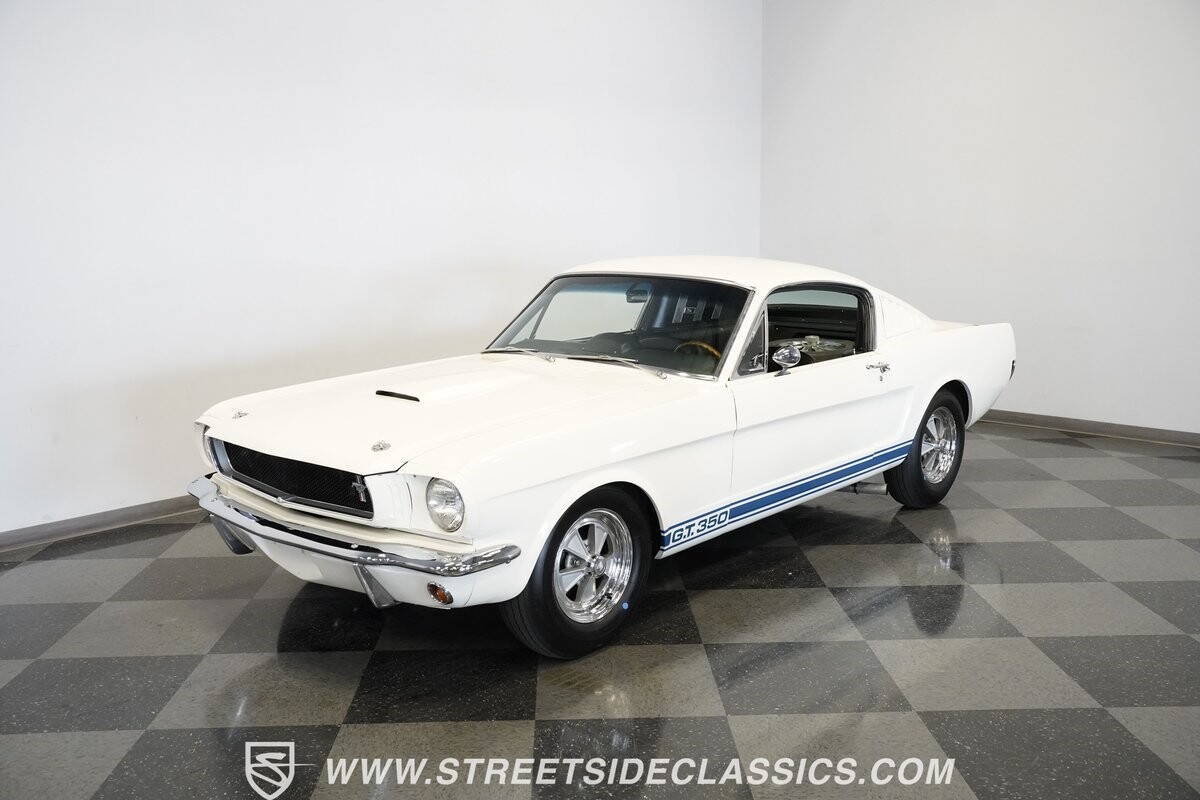 Ford-Mustang-1965-Fastback-5