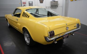 Ford-Mustang-1965-Fastback-6