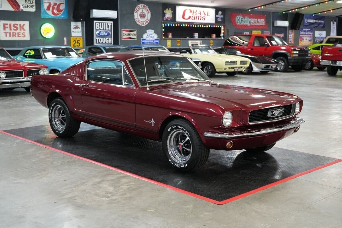 Ford-Mustang-1965-Fastback-7