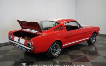 Ford-Mustang-1965-Fastback-7