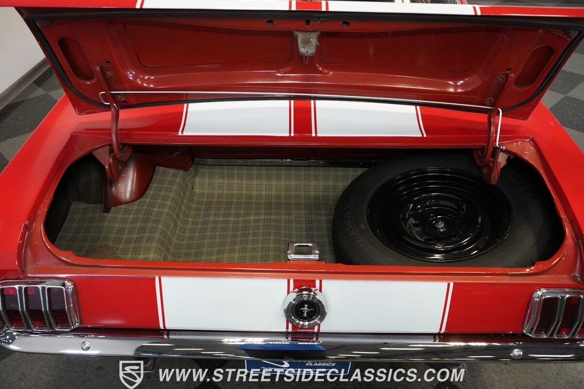 Ford-Mustang-1965-Fastback-8