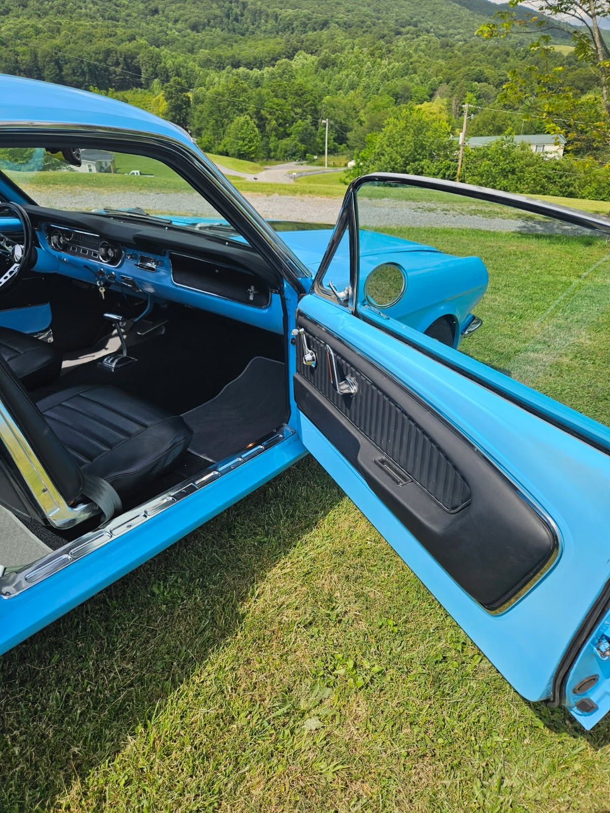 Ford-Mustang-1965-Fastback-8