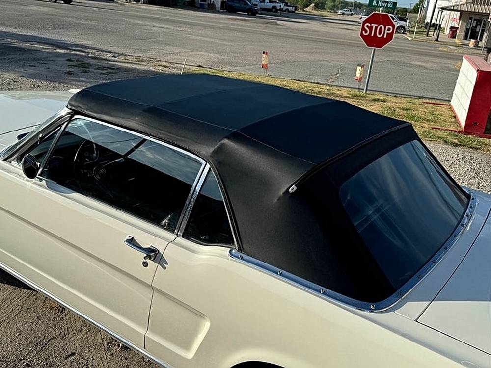 Ford-Mustang-1965-white-4