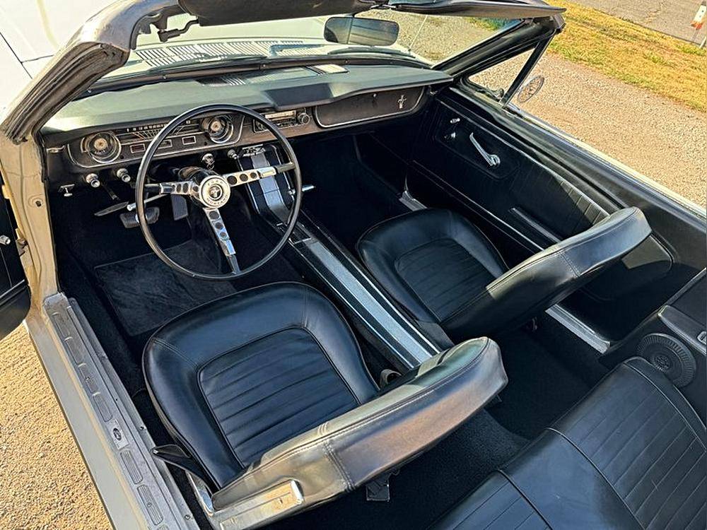 Ford-Mustang-1965-white-6