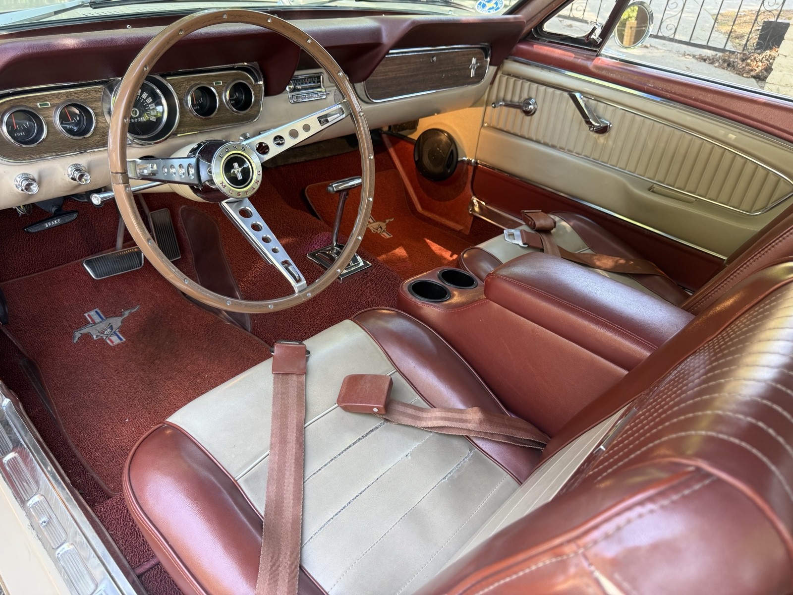Ford-Mustang-1966-9