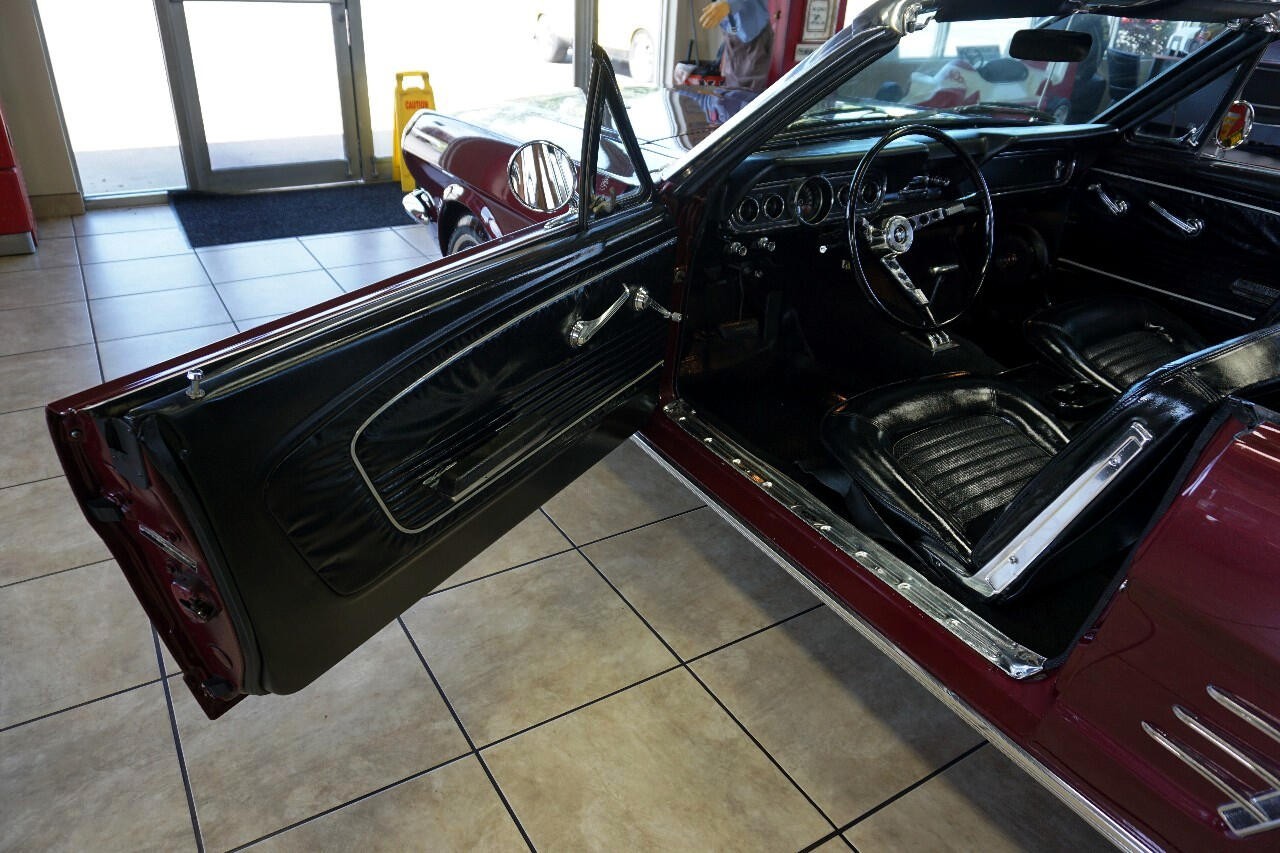 Ford-Mustang-1966-Classic-Car-19