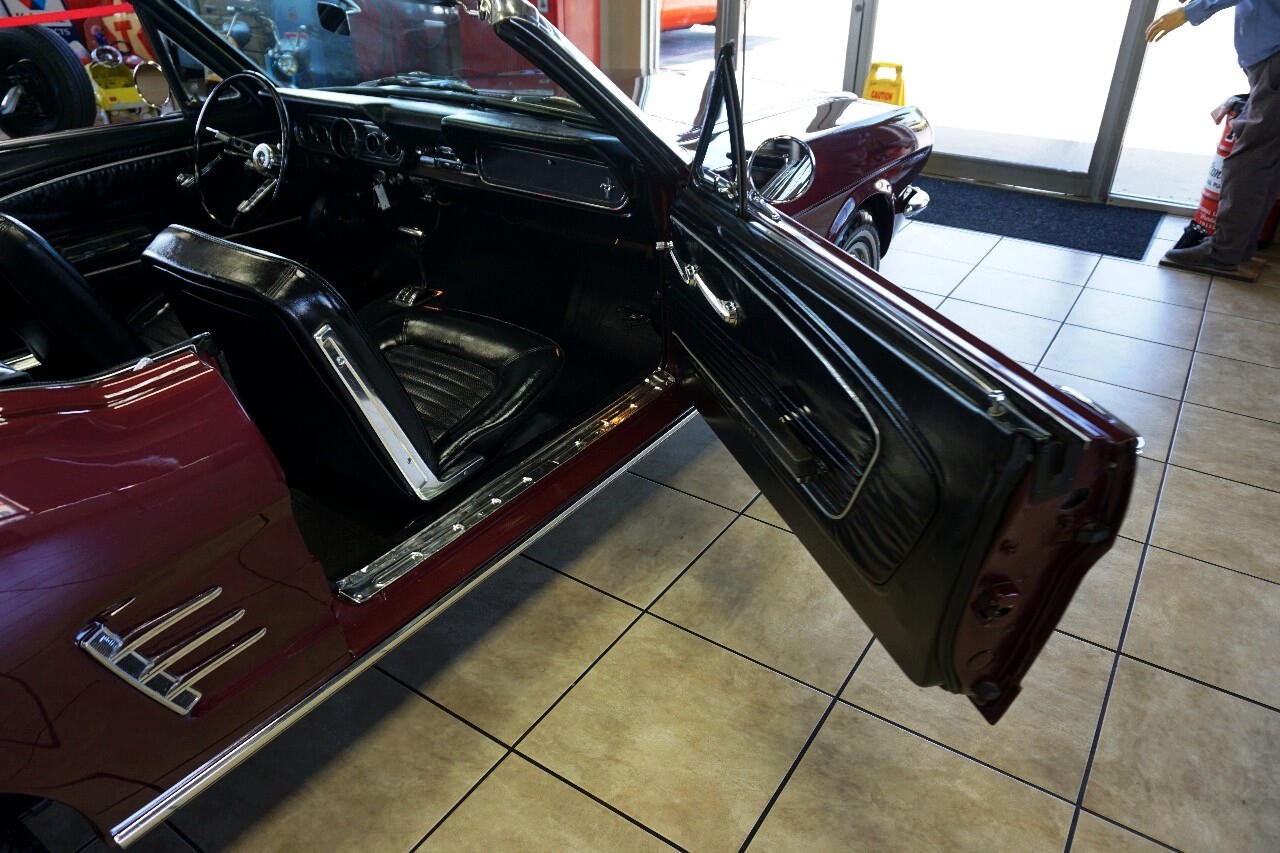 Ford-Mustang-1966-Classic-Car-22