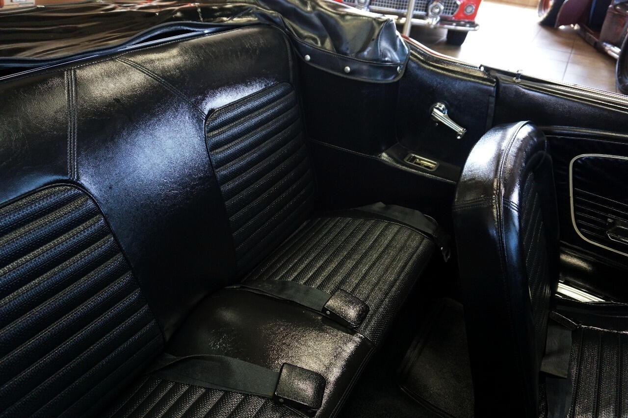 Ford-Mustang-1966-Classic-Car-24