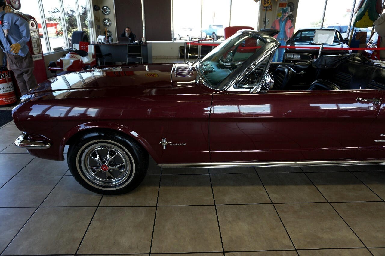 Ford-Mustang-1966-Classic-Car-36