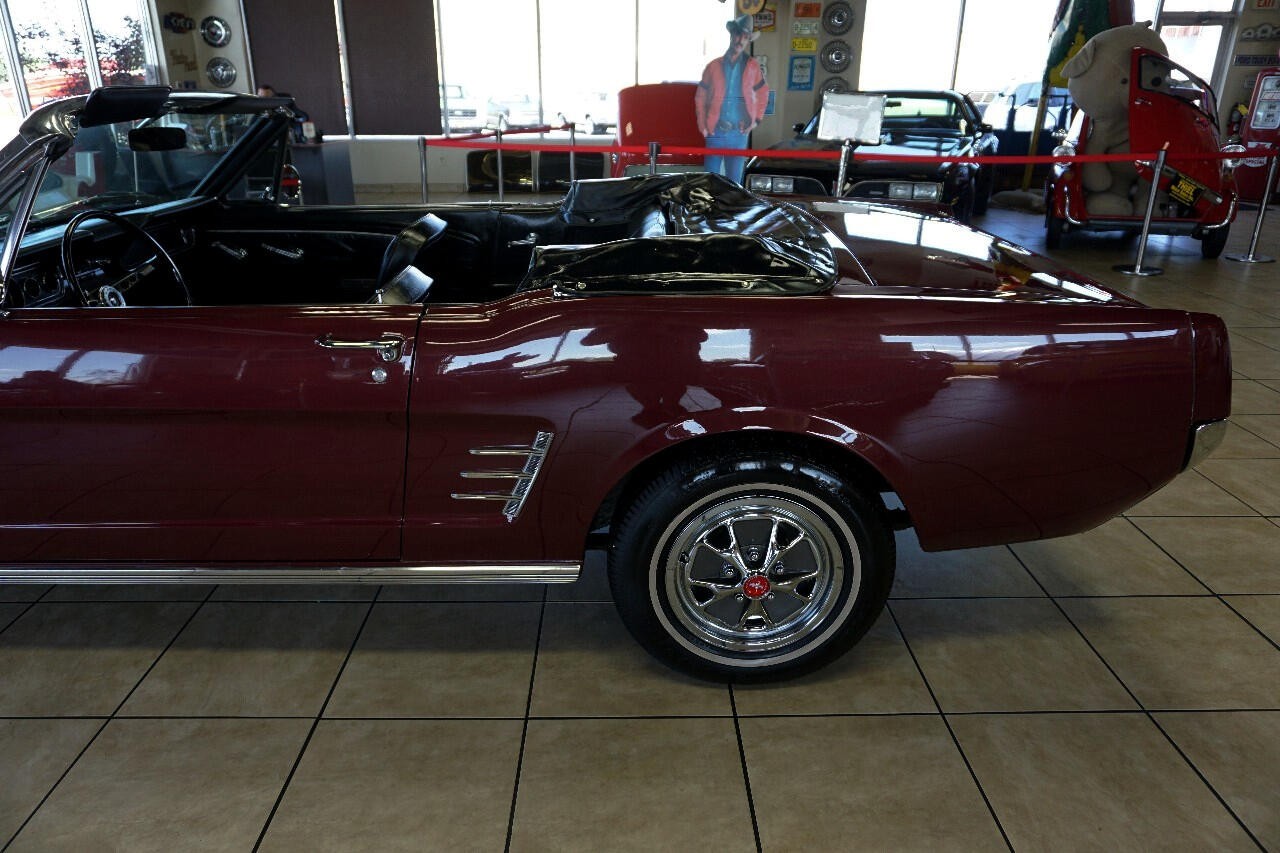 Ford-Mustang-1966-Classic-Car-37