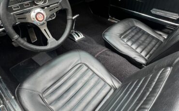 Ford-Mustang-1966-Convertible-10