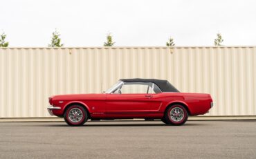 Ford-Mustang-1966-Convertible-2