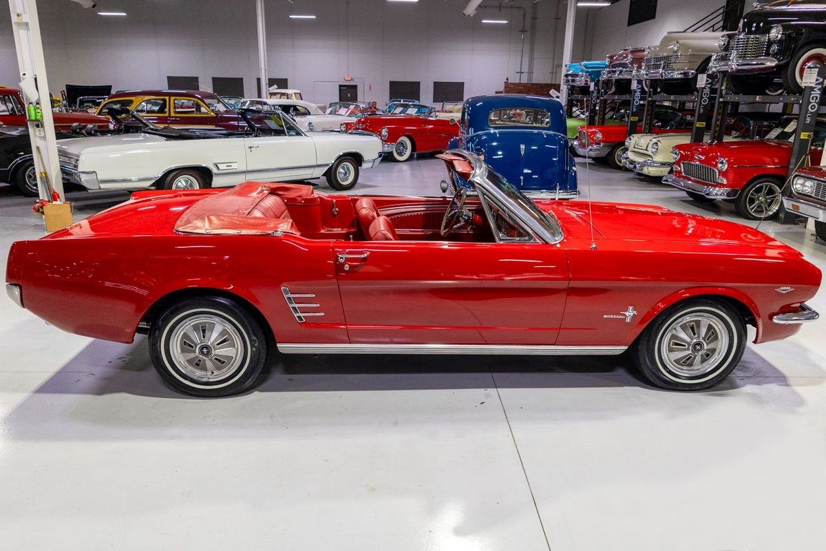 Ford-Mustang-1966-Convertible-23