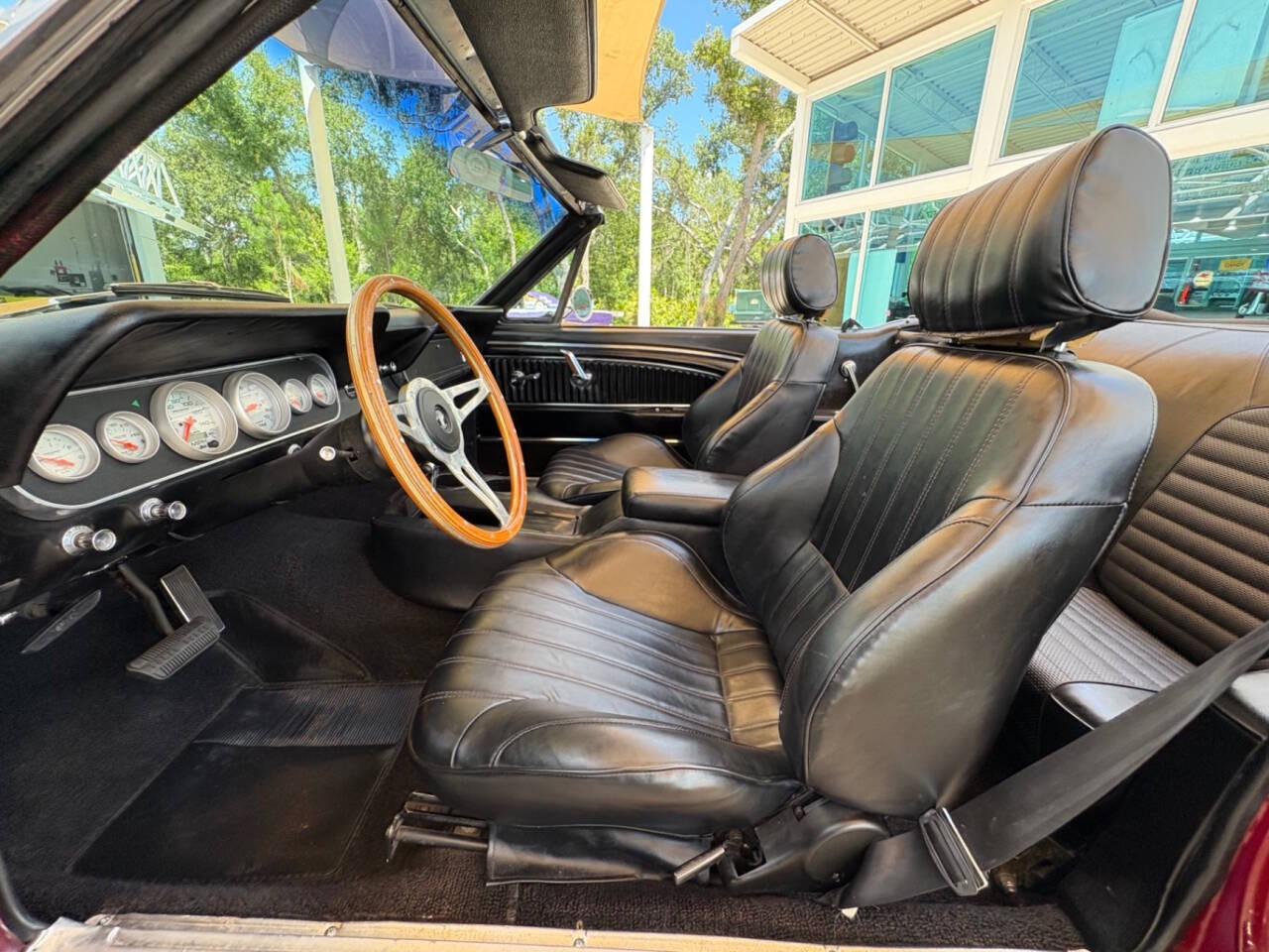 Ford-Mustang-1966-Convertible-30