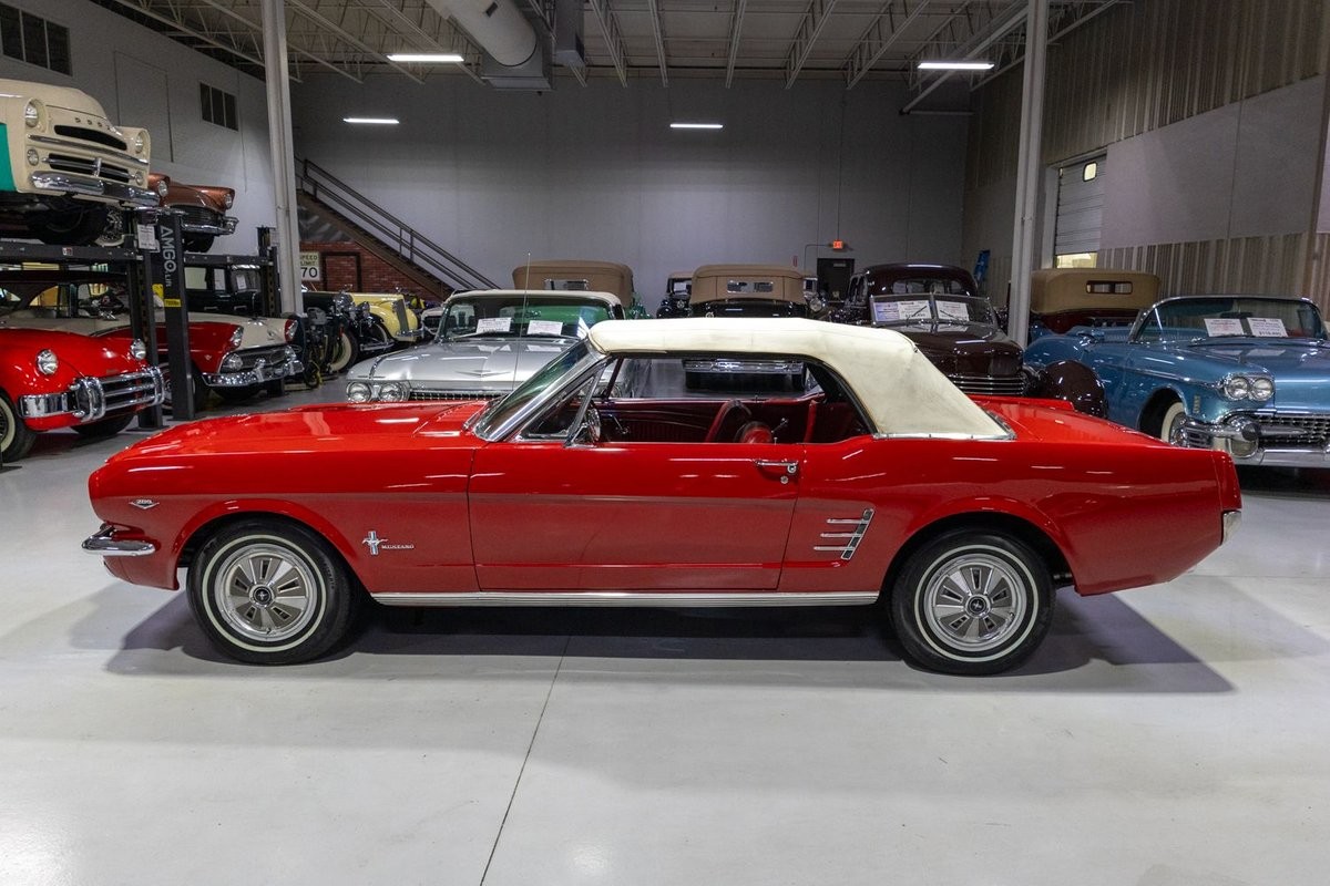 Ford-Mustang-1966-Convertible-35