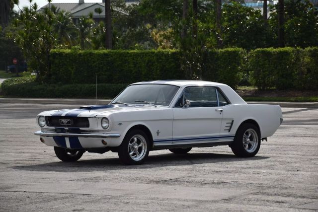 Ford-Mustang-1966-Coupe-1